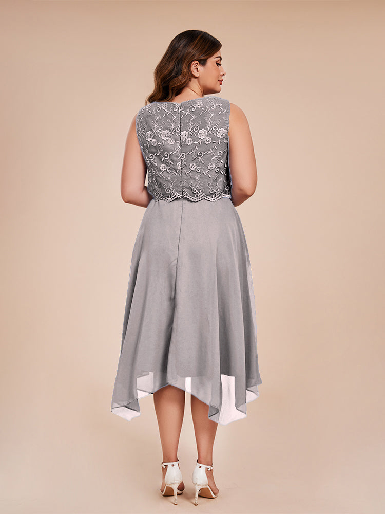 Klassisches ärmelloses Kleid mit Spitzenüberzug aus Chiffon in asymmetrischer Form für die Mutter der Braut