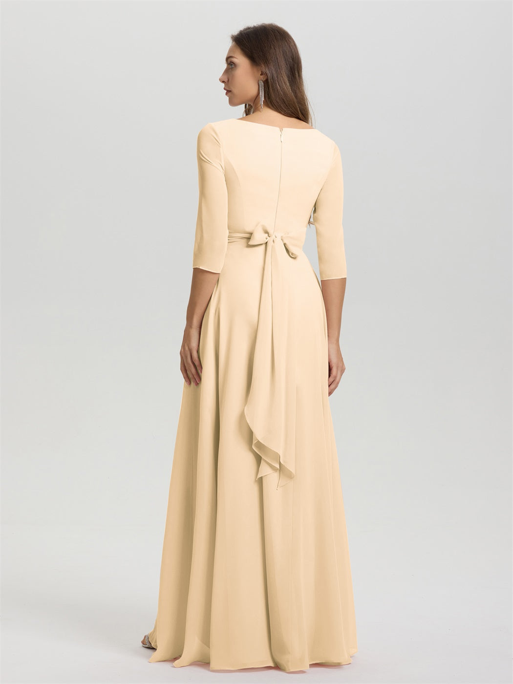 Fließende 3/4 Ärmel V-Ausschnitt Asymmetrisch Hoch Niedrig Chiffon Brautjungfernkleid