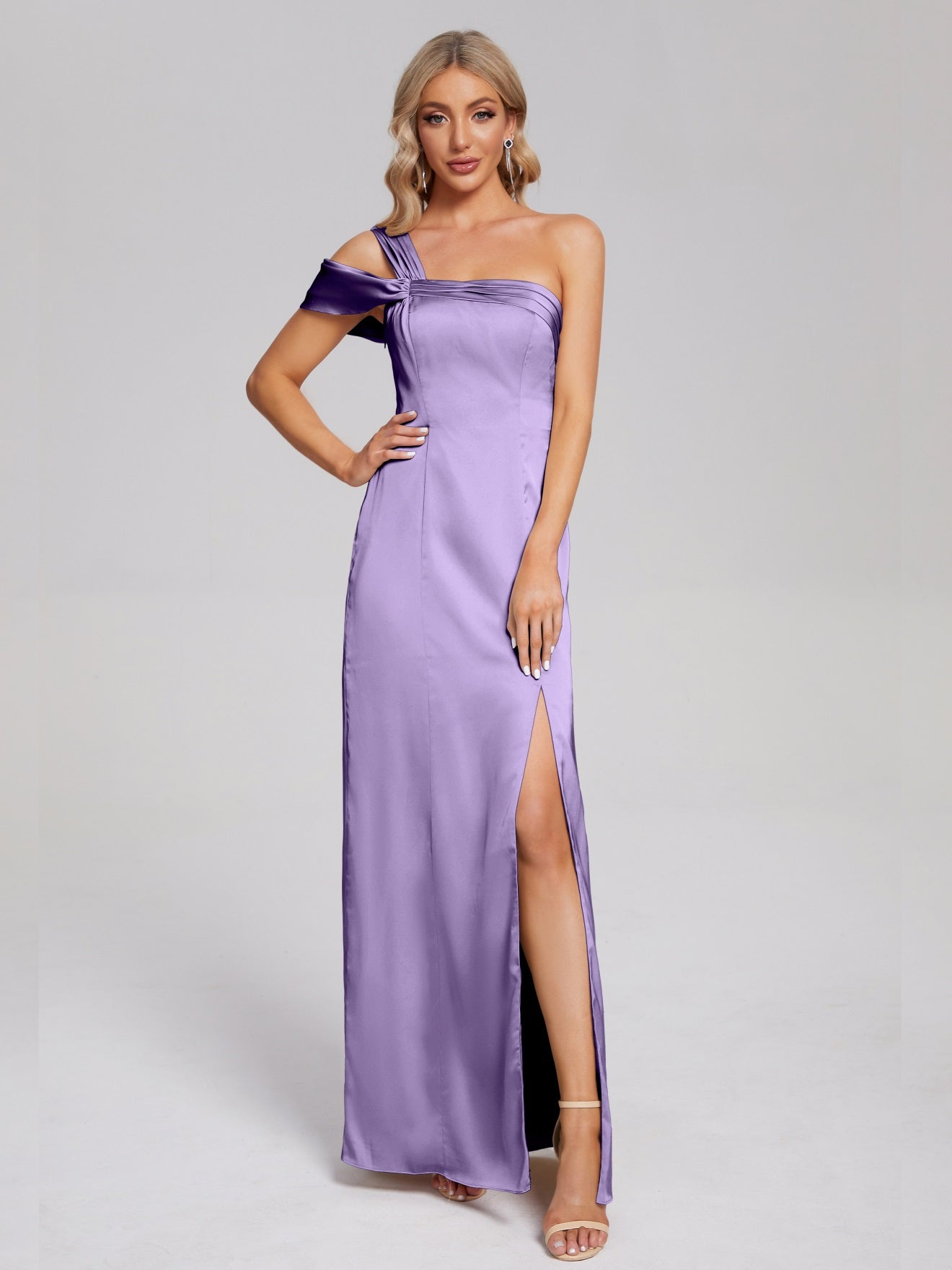Raelyn One-Shoulder-Träger Geschlitzt Satin Weiches Satin Brautjungfernkleider