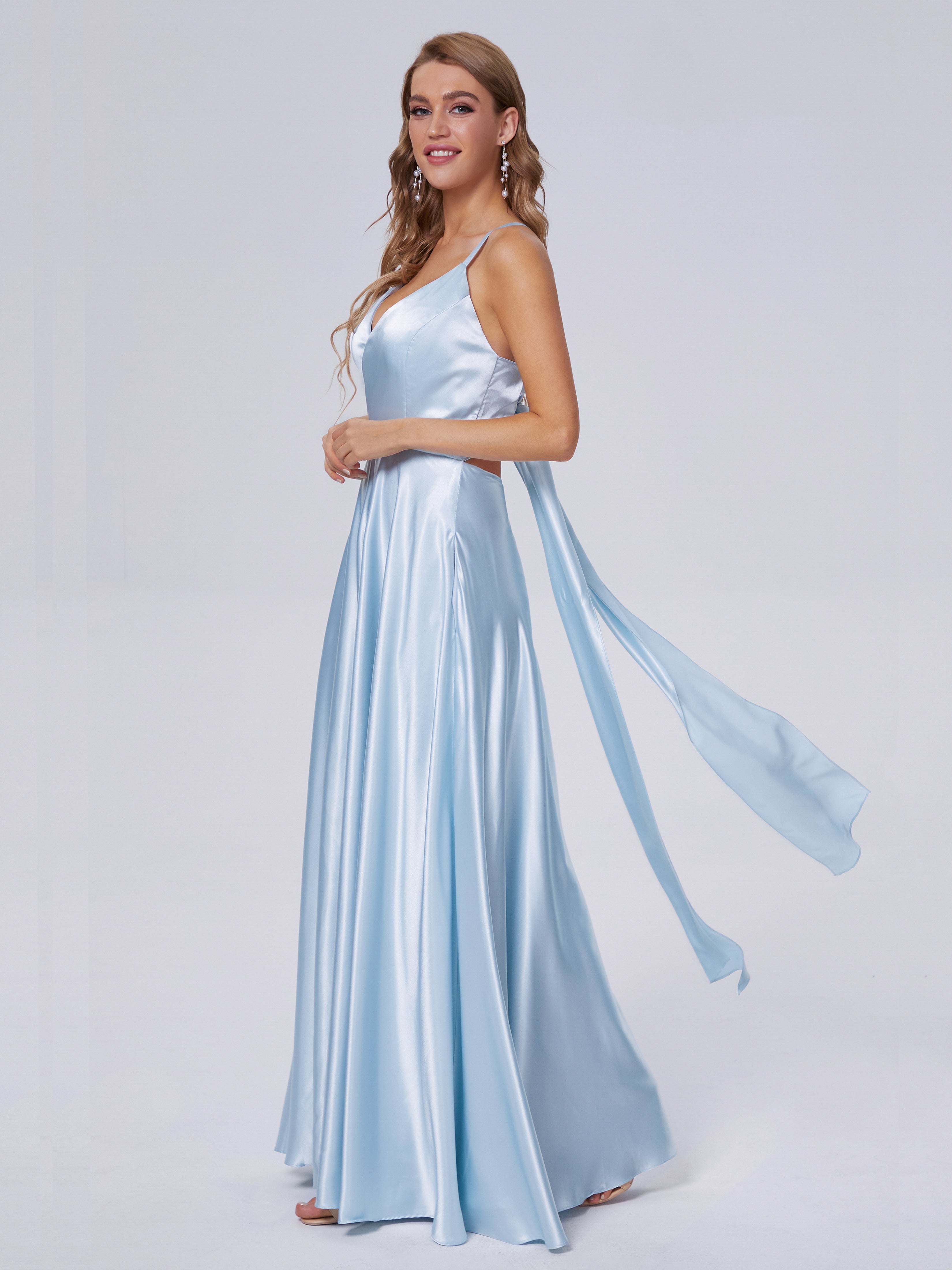 Ana Spaghetti-Träger Bowknot Weichem Satin Brautjungfernkleider