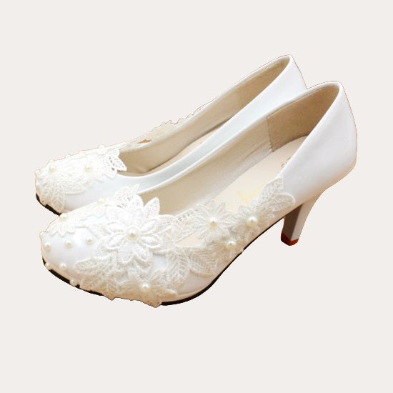 Klassische Pure Weiß Spitze Floral Peal verschönert Hochzeit Schuhe