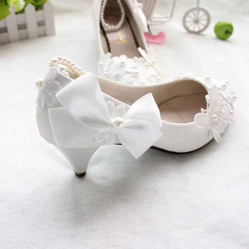 Weiche gestickte Schmetterling Blume Busch Perle Zehenring Hochzeit Schuhe