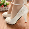 Elegante Perle Kleine weiße Blume Hochzeit Schuhe