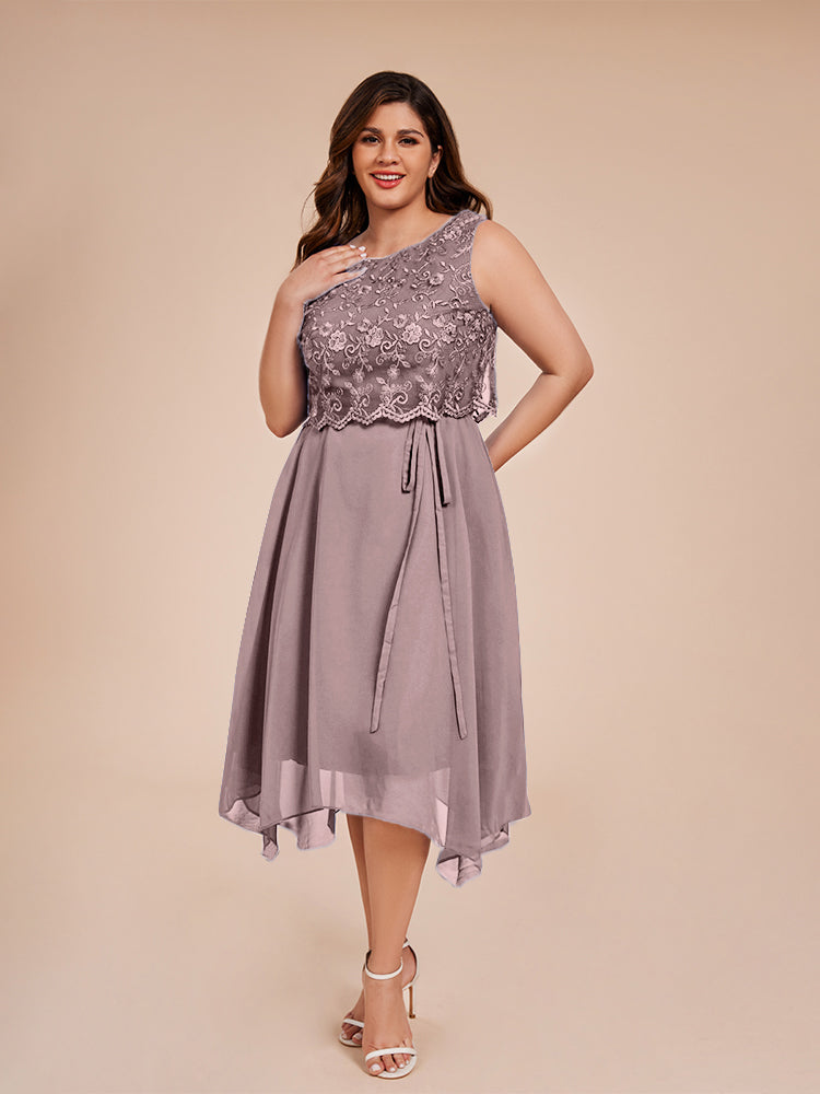 Klassisches ärmelloses Kleid mit Spitzenüberzug aus Chiffon in asymmetrischer Form für die Mutter der Braut